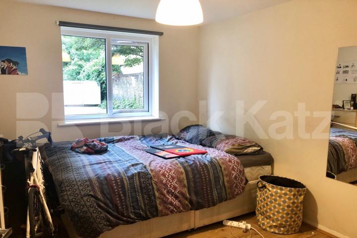 Stylish ground floor apartment  with beautiful mature communal gardens John Maurice Close, Elephant and Castle 